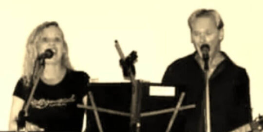 Us Too Duo Live at Club Hillsdale